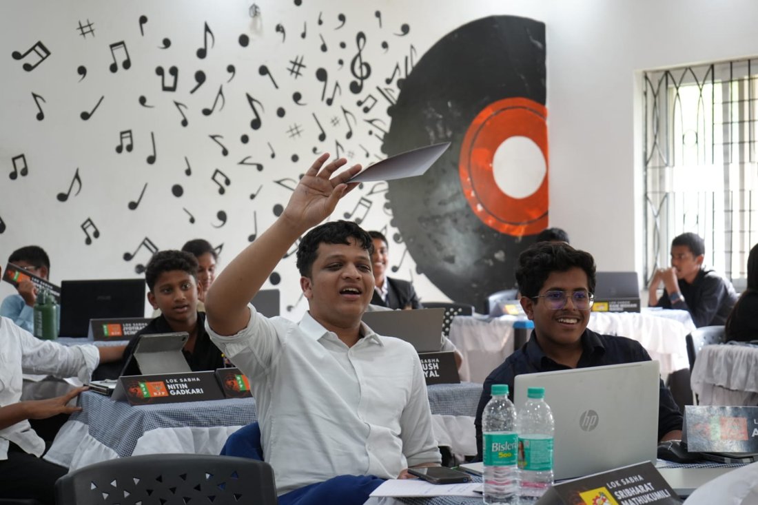 Lok Sabha committee in session